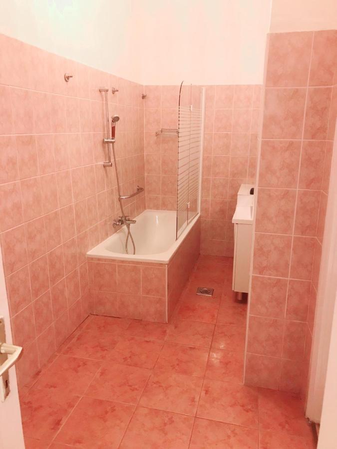 Happy Apartment In The Heart Of Budapest With 2 Rooms Dış mekan fotoğraf